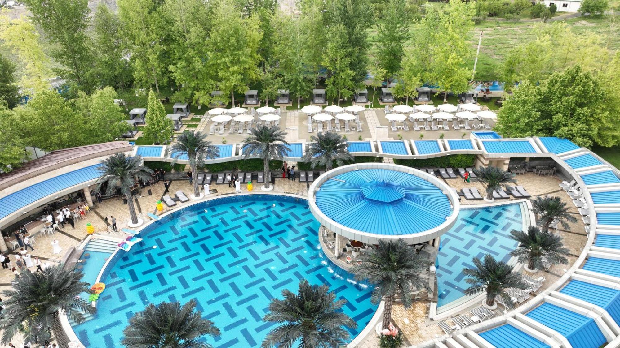 Multi Grand Pharaon Hotel Ptghni Eksteriør billede
