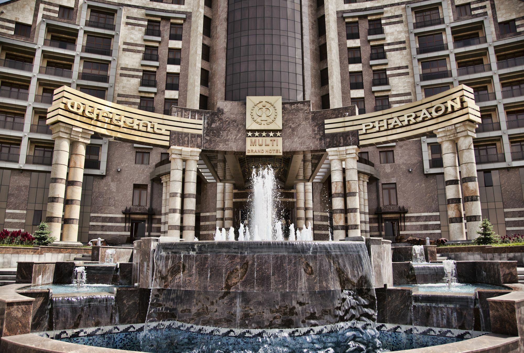 Multi Grand Pharaon Hotel Ptghni Eksteriør billede
